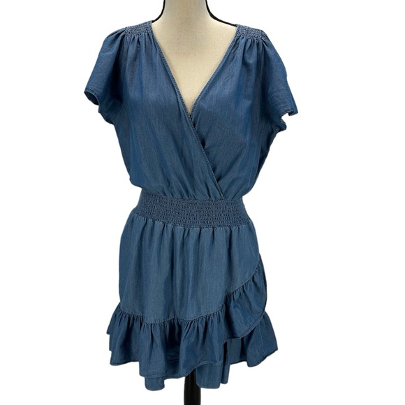 Michael Kors Short Sleeve V-Neck Smocked Waist Mini Dress - Blue - size Large